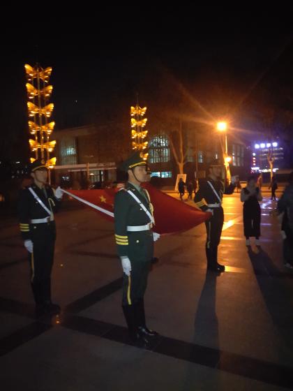 �����������Ӣ��