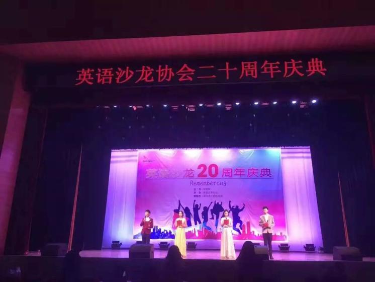 �����˿�Ļ